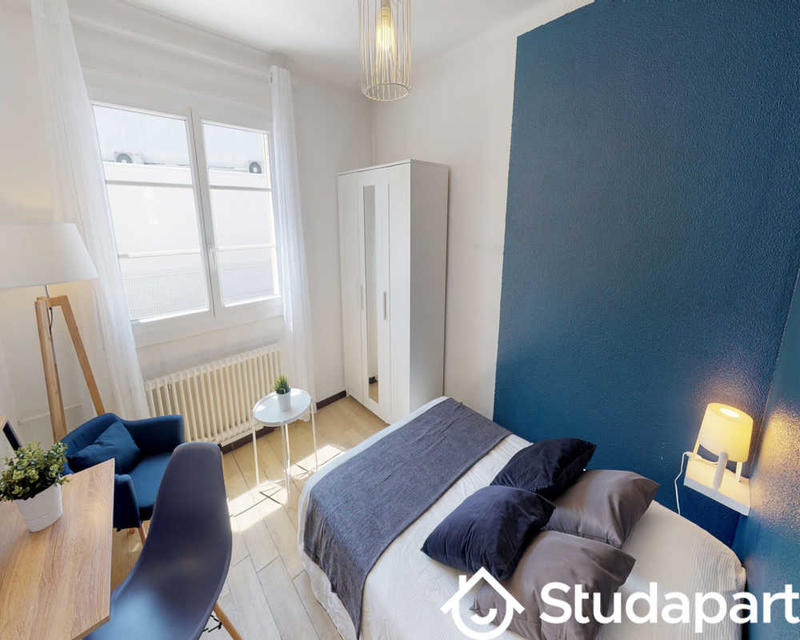 Chambre - 70 m² - 1 pièce