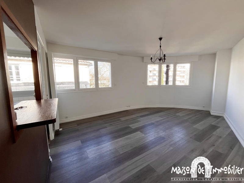 Appartement - 64 m² - 3 pièces