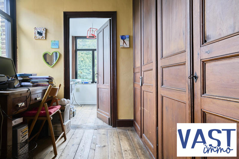 Maison ancienne - 250 m² - 8 pièces