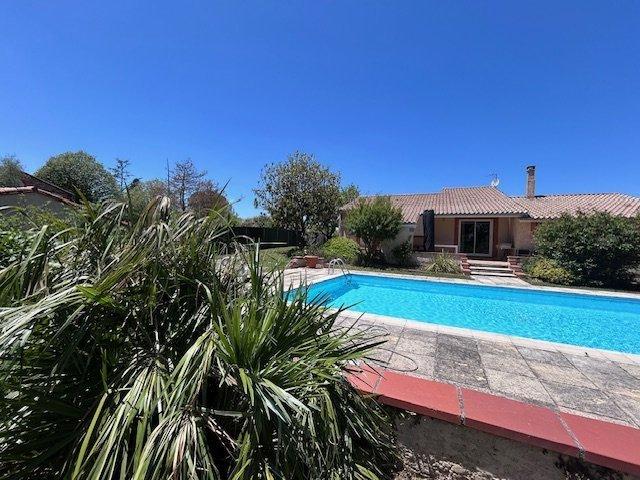 Maison - 137 m² - 5 pièces