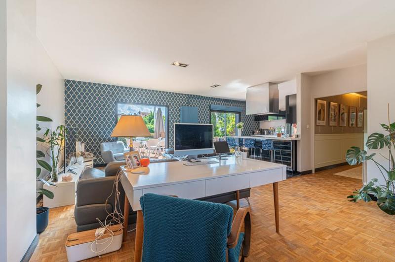 Maison - 271 m² - 8 pièces