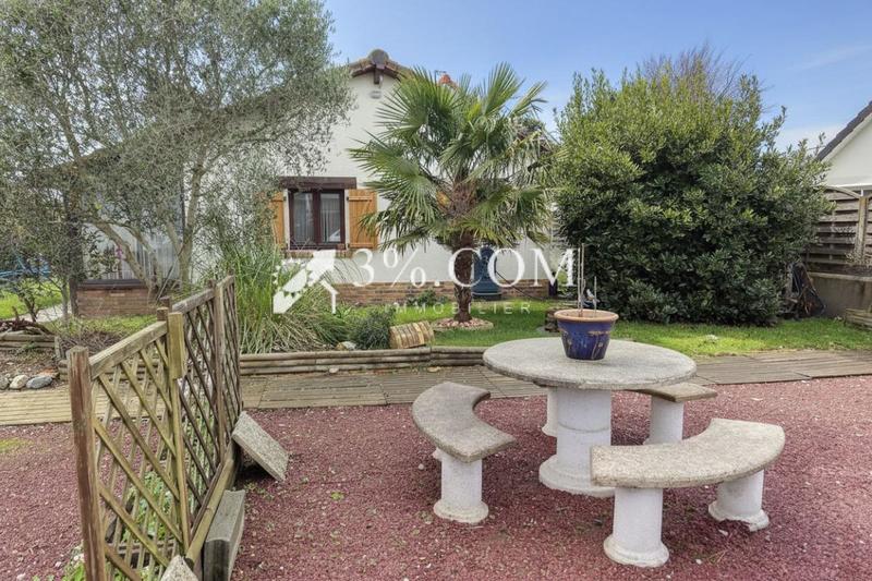 Maison - 90 m² - 4 pièces