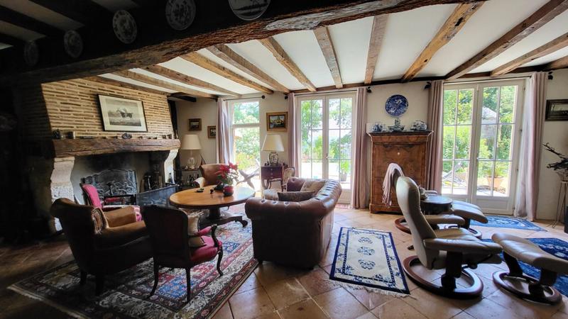 Maison - 296 m² - 13 pièces