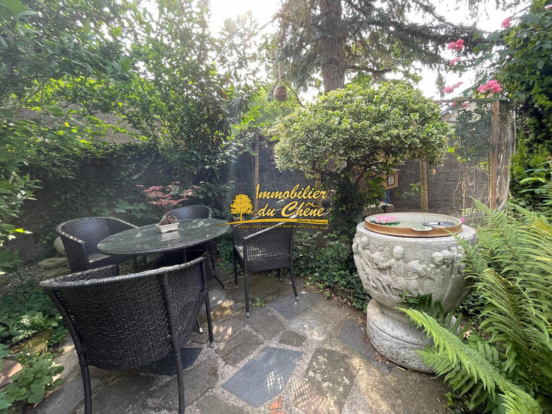 Maison - 200 m² - 9 pièces