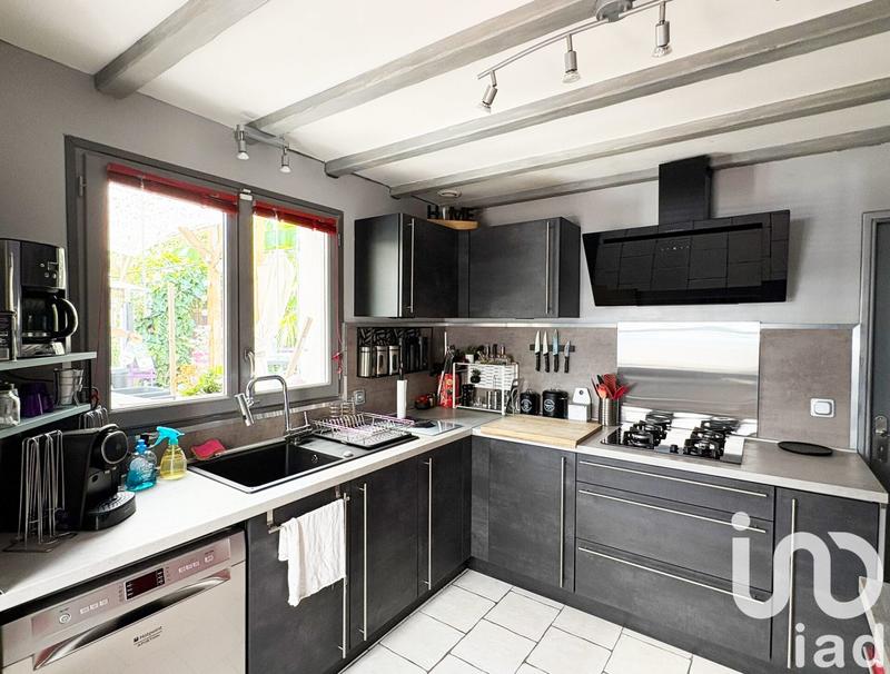 Maison - 95 m² - 5 pièces