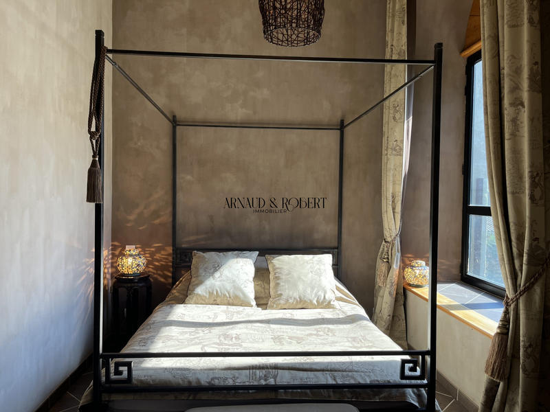 Maison ancienne - 473 m² - 9 pièces