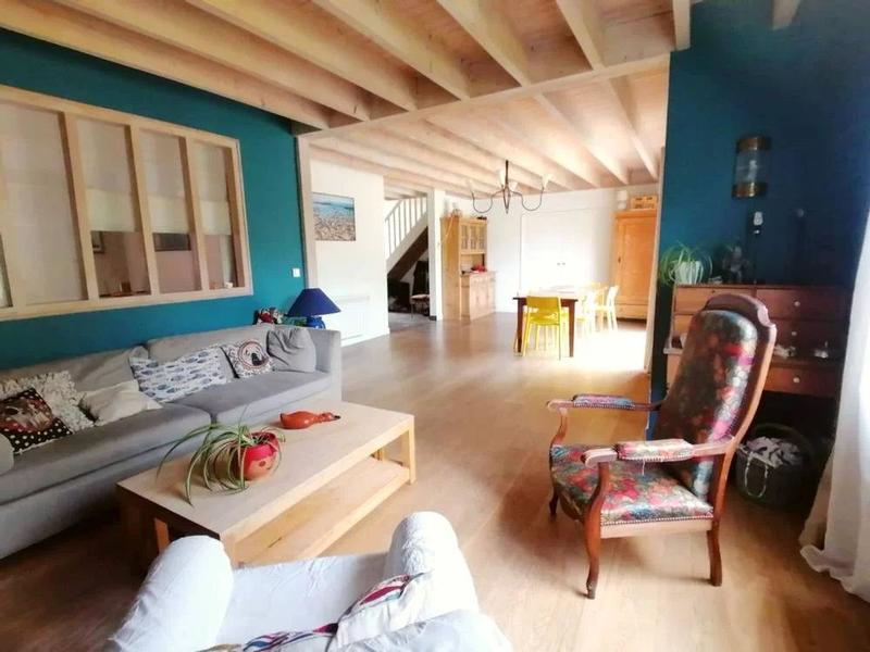 Maison traditionnelle - 190 m² - 7 pièces