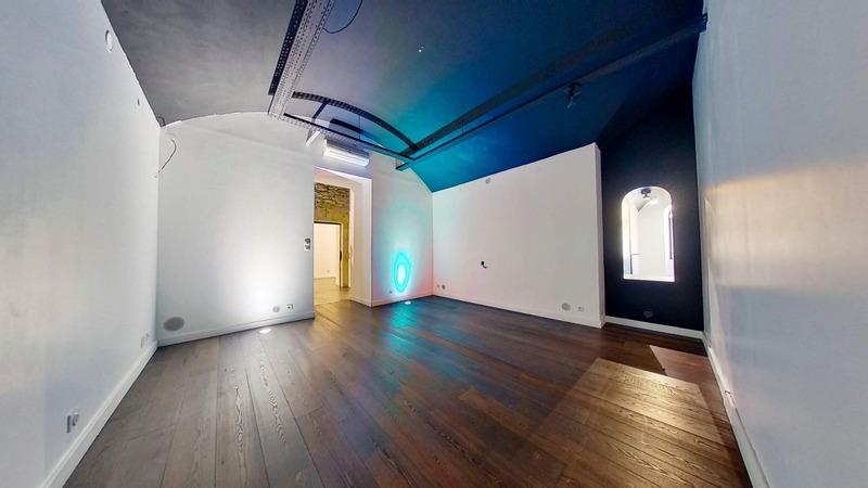 Local commercial - 139 m² - 1 pièce