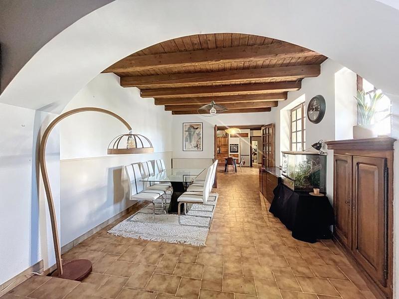 Maison - 185 m² - 6 pièces