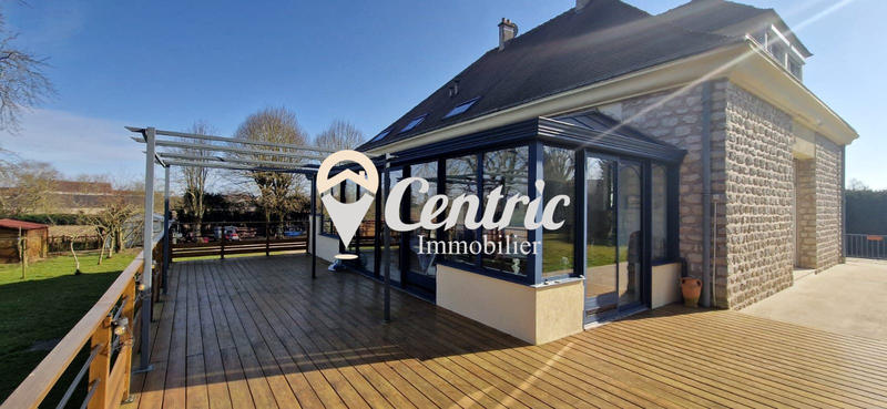 Maison - 303 m² - 7 pièces