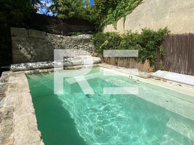 Maison - 196 m² - 8 pièces