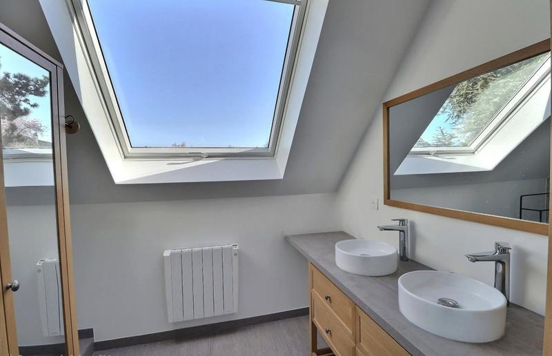 Maison - 205 m² - 8 pièces