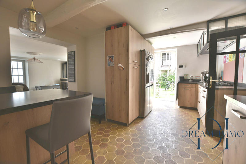 Maison ancienne - 268 m² - 8 pièces