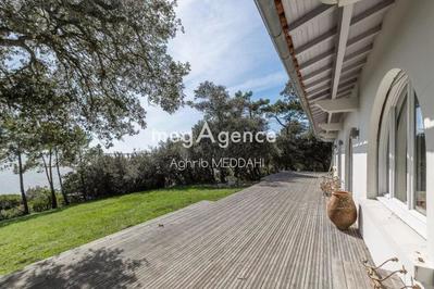 Demeure - 120 m² - 5 pièces