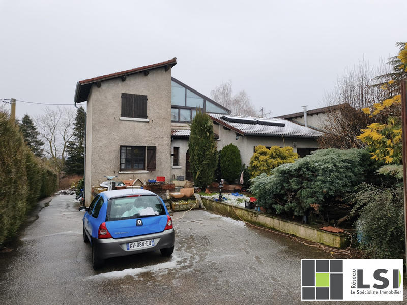 Maison - 270 m² - 10 pièces