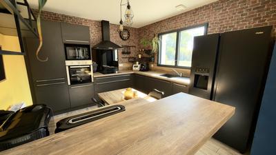 Maison - 140 m² - 7 pièces