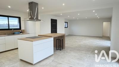 Maison - 163 m² - 6 pièces