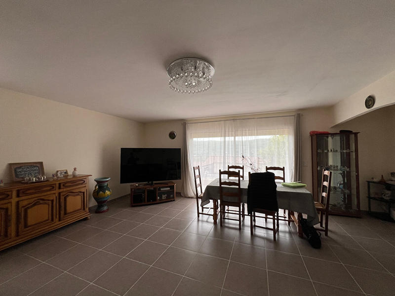 Maison - 238 m² - 8 pièces