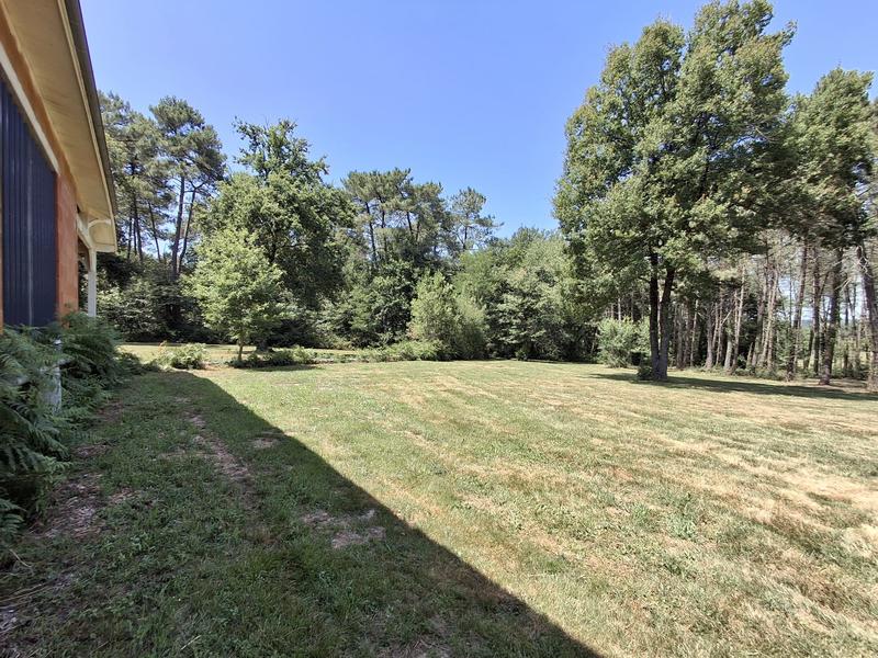 Maison traditionnelle - 173 m² - 2 pièces