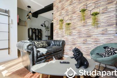 Chambre - 11 m² - 1 pièce