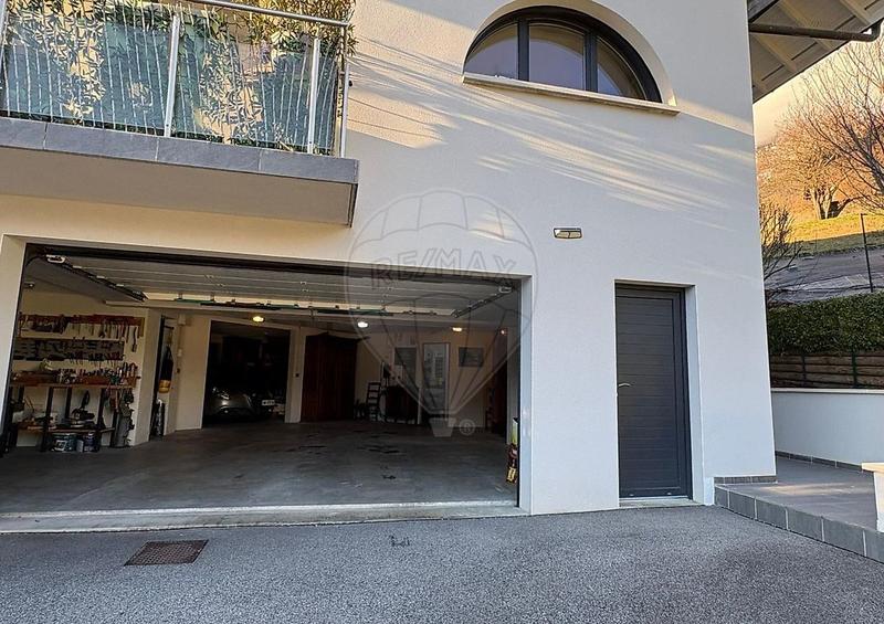 Villa - 185 m² - 6 pièces