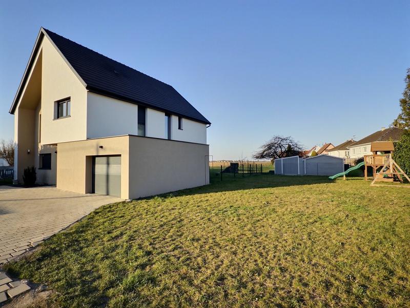 Maison - 140 m² - 6 pièces