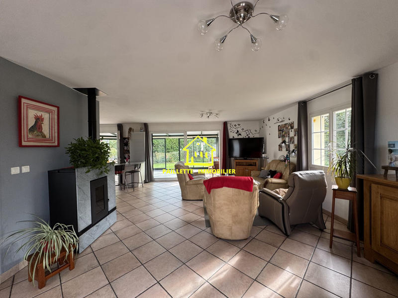 Maison traditionnelle - 185 m² - 5 pièces