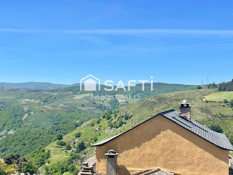 Maison - 215 m² - 11 pièces