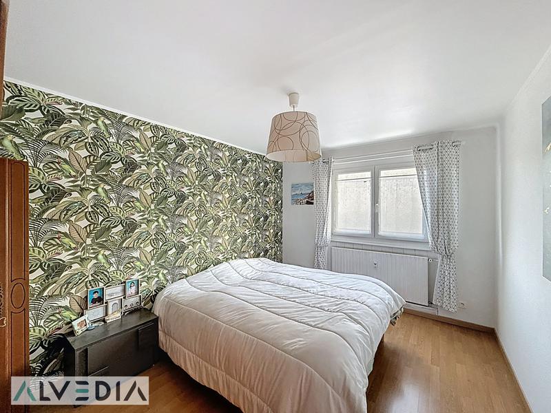 Appartement - 95 m² - 4 pièces