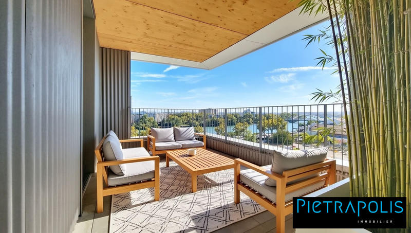 Appartement - 90 m² - 4 pièces