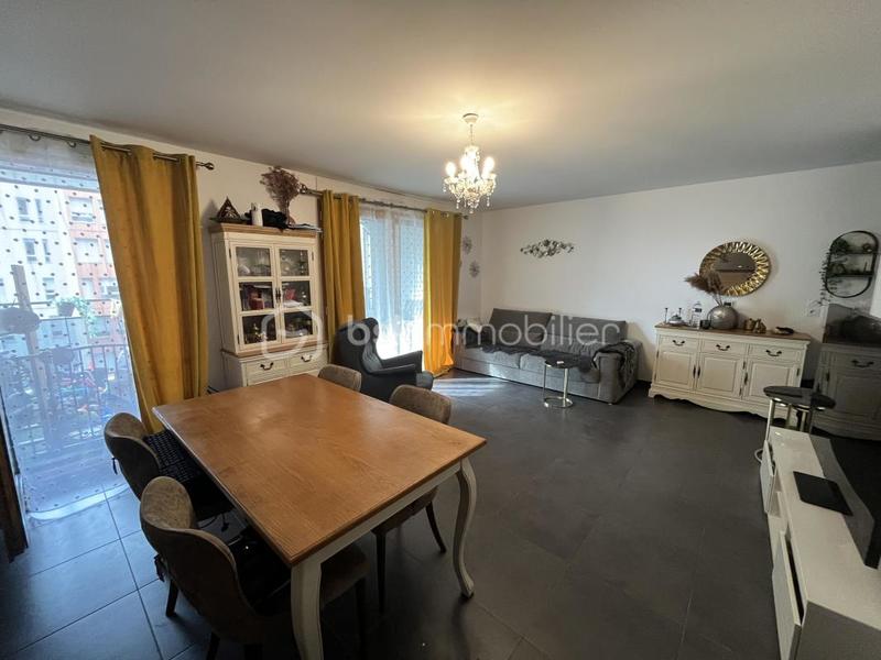 Appartement - 64 m² - 3 pièces