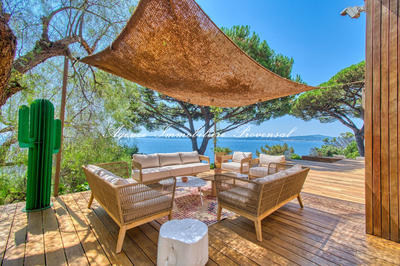 Villa - 260 m² - 6 pièces