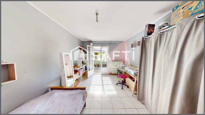 Maison - 141 m² - 8 pièces