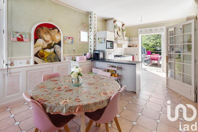 Maison - 204 m² - 8 pièces