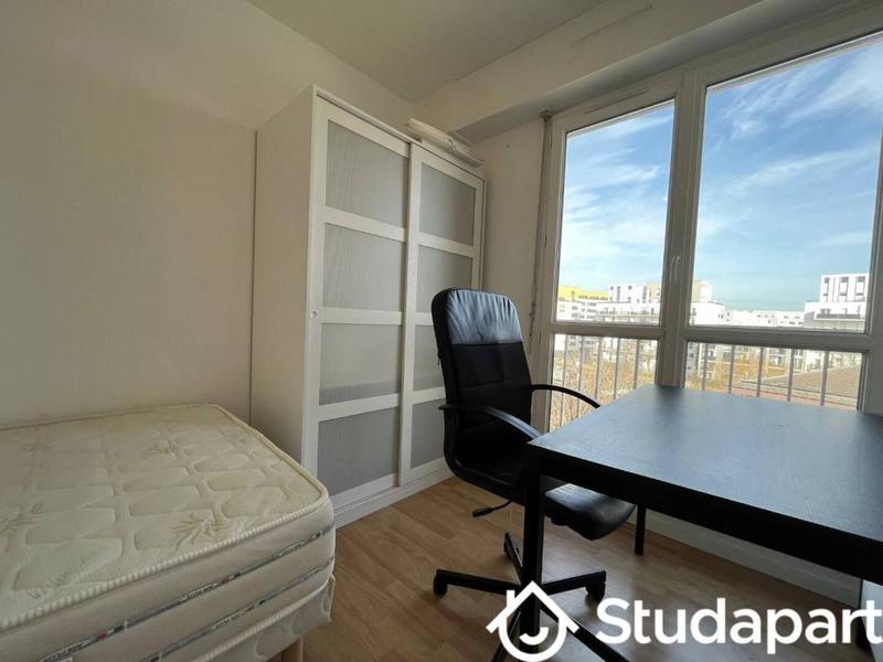 Chambre - 10 m² - 1 pièce