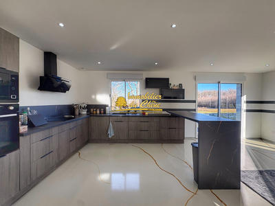 Maison - 138 m² - 6 pièces