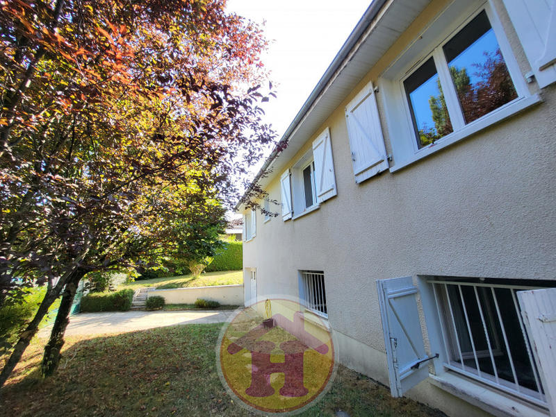 Maison - 92 m² - 5 pièces