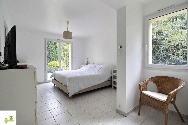 Maison - 270 m² - 8 pièces