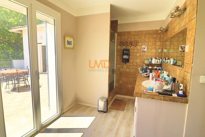 Propriété - 286 m² - 10 pièces