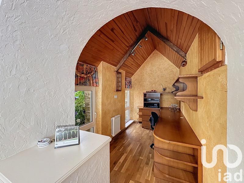 Maison - 167 m² - 8 pièces