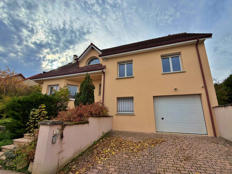 Maison - 152 m² - 6 pièces