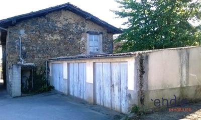 Maison - 400 m² - 6 pièces