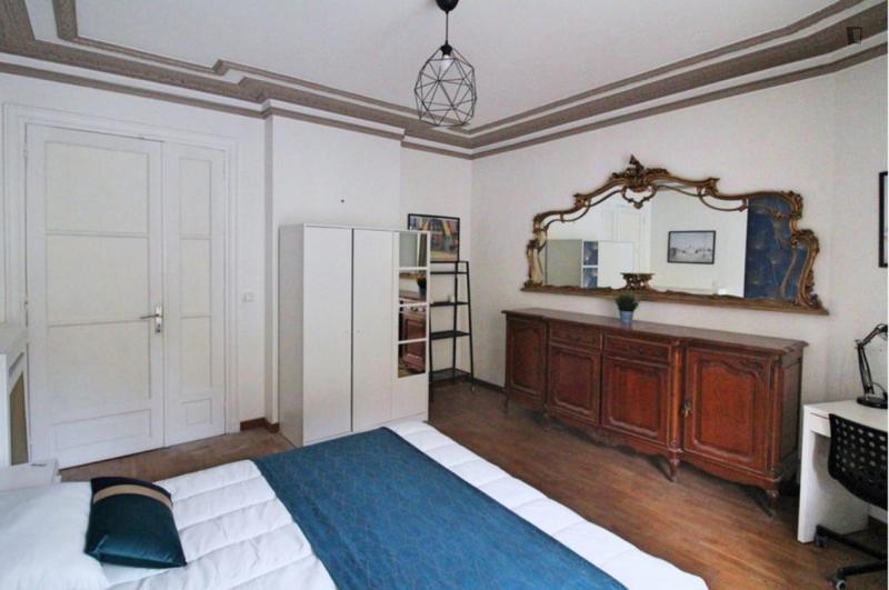 Chambre - 19 m² - 5 pièces