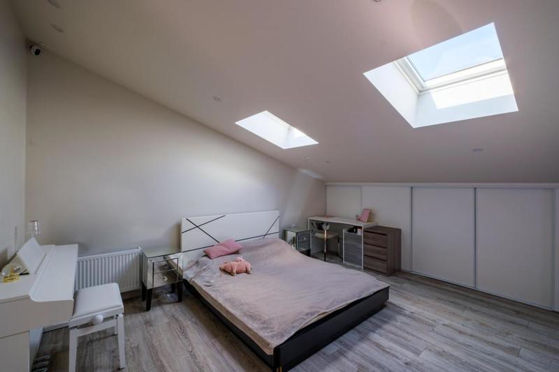 Villa - 258 m² - 14 pièces