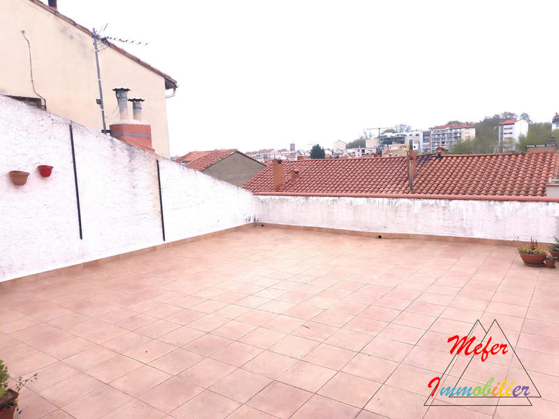 Appartement - 218 m² - 10 pièces