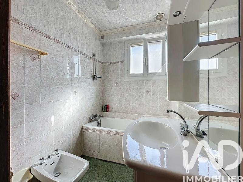 Maison - 111 m² - 5 pièces