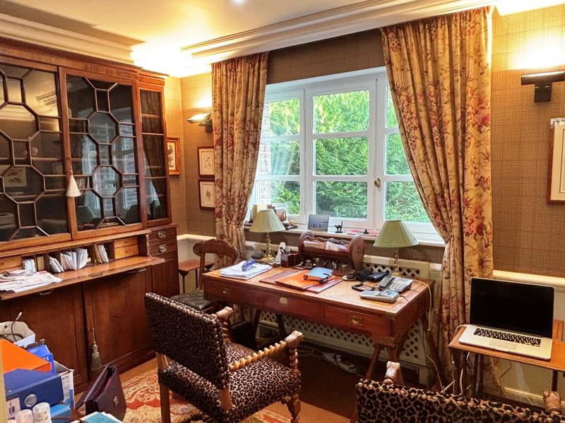 Maison - 275 m² - 12 pièces