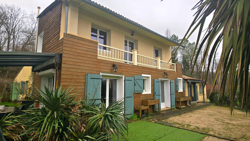 Maison - 213 m² - 5 pièces