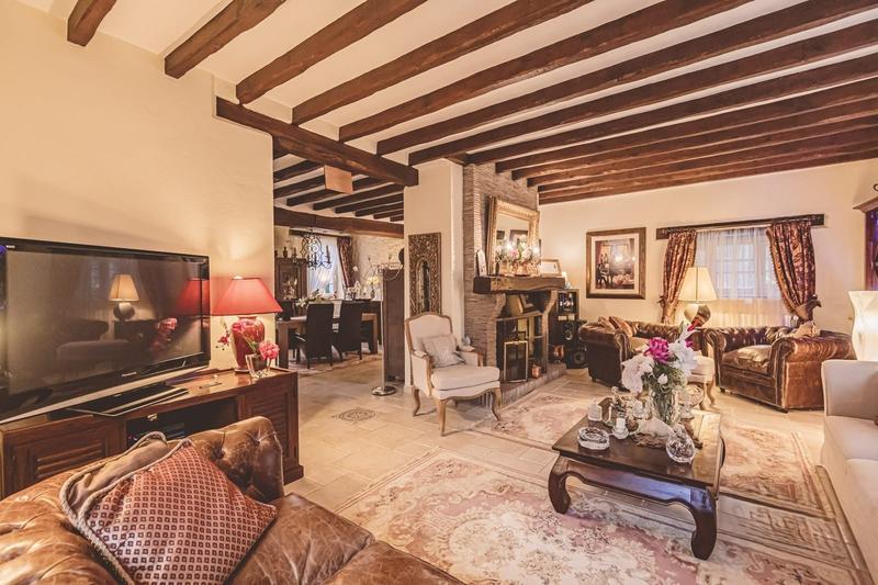 Villa - 275 m² - 9 pièces