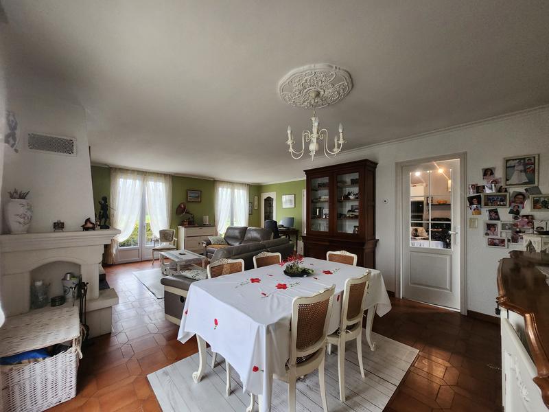 Maison - 175 m² - 9 pièces